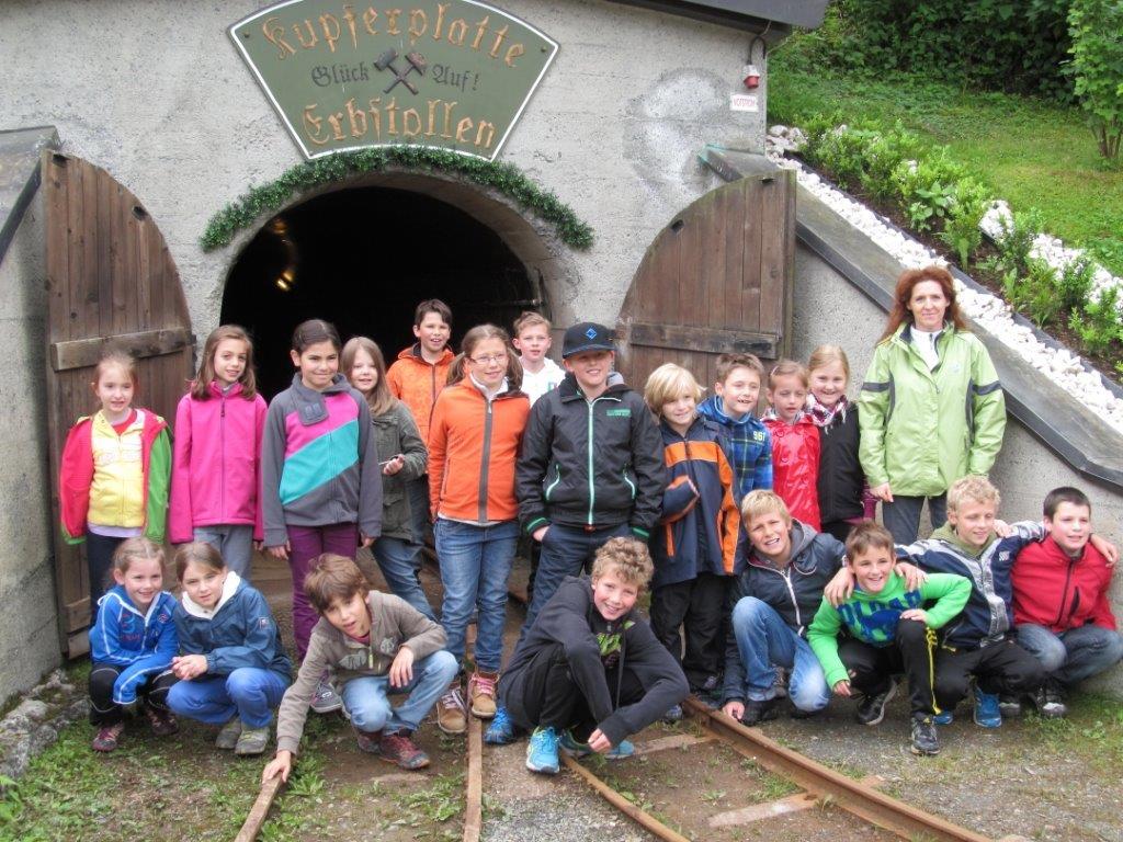 Volksschule Kitzbühel - Klasse 3 b - interessiert sich für die regionale Bergbaugeschichte